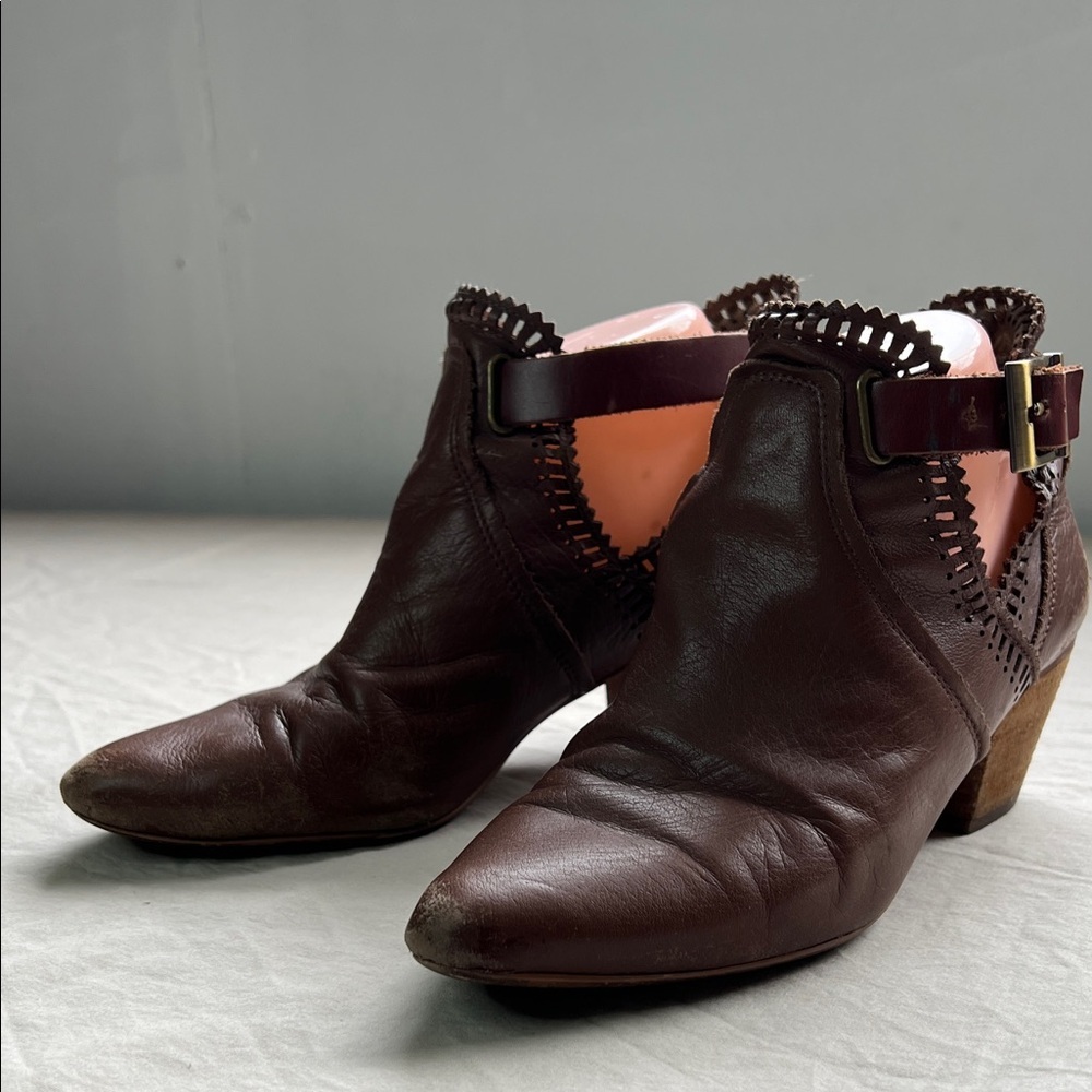 Supple brown detailed leather chunky heel ankle bootie size 39 by sixtyseven